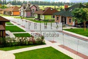 будинок за адресою Центральна, 10