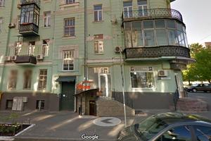 комерційна за адресою Володимирська вул., 92