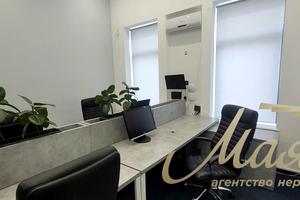 комерційна за адресою Лютеранська вул., 3