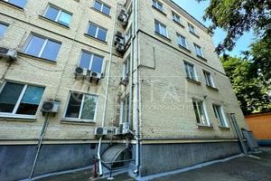 комерційна за адресою Варязький пров., 4-В