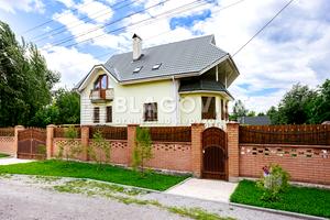 дом по адресу молодіжна
