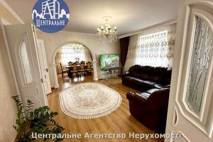 будинок за адресою Головна, 115