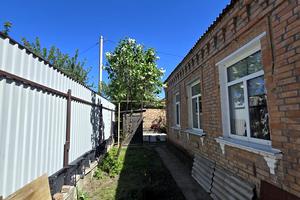 дом по адресу Юрия Бутусова ул. (Панфіловців), 1