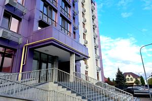 комерційна за адресою Садова вул., 1-В к1