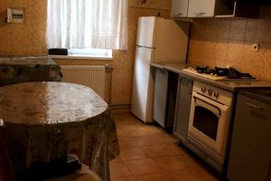 будинок за адресою Подільська вул., 1