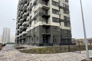 комерційна за адресою Родини Крістерів вул., 14-В