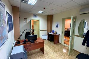 комерційна за адресою Леся Курбаса просп., 7-Б