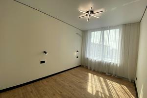 квартира за адресою Степана Бандери вул., 77-Б