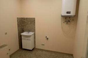 комерційна за адресою Кловський узвіз, 7
