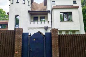 будинок за адресою Дебютна, 8