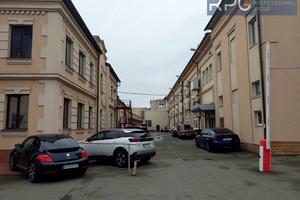 комерційна за адресою Хорива вул., 55Б
