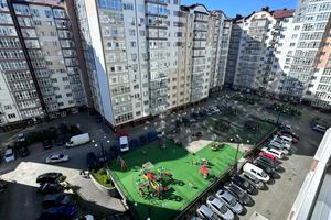 квартира за адресою Височана вул., 18
