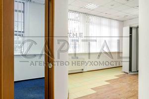 комерційна за адресою Березняківська вул., 22