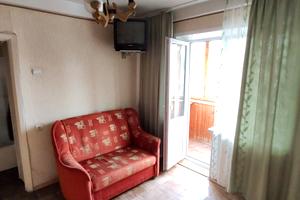 квартира за адресою Богатирська вул., 18