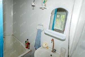 будинок за адресою Центральна, 1