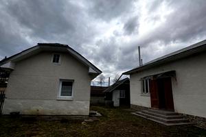 будинок за адресою с. Клубівці, Центральна