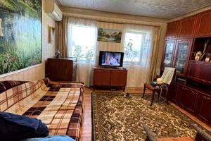 будинок за адресою Леоніда Каденюка вул. (Серьогіна), 12
