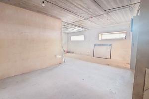 коммерческая по адресу Радистов ул., 34-Р