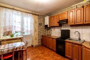 квартира за адресою Тролейбусна вул., 32