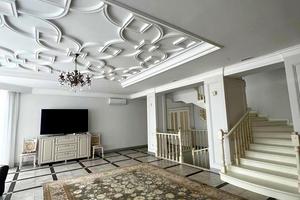 комерційна за адресою Тіниста, 8