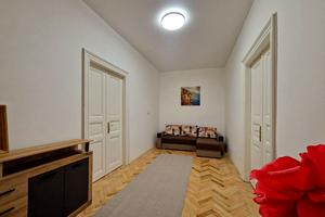 квартира за адресою Джерельна, 25