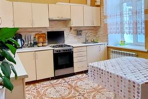 квартира за адресою Утьосова вул., 6