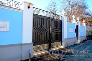 дом по адресу Зверинецкая ул.