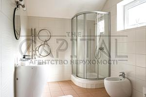 будинок за адресою с. Вишеньки, Центральна, 3