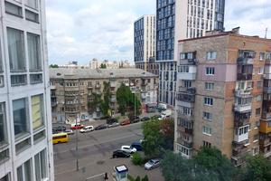комерційна за адресою площа Солом' янська, 2
