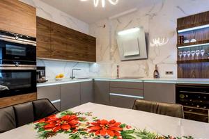 дом по адресу Парниковая ул., 7
