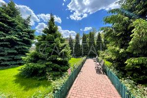 комерційна за адресою Бориспільська вул., 19Б