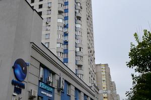 комерційна за адресою Дмитра Чижевського вул. (Петра Чаадаєва), 2