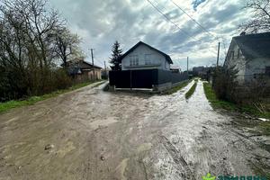 участок по адресу набережная Василия Стефаника ул.