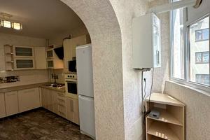 квартира за адресою Хотинська вул., 12