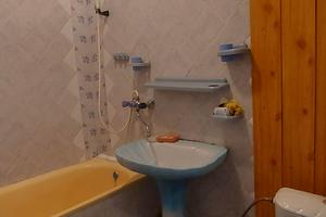квартира по адресу Строителей ул., 16