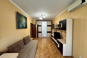квартира по адресу Святотроїцька ул., 23