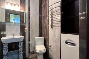 квартира за адресою Тополина, 2