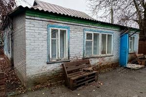 будинок за адресою Центральна, 1