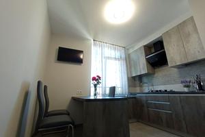 квартира за адресою Олени Степанівни вул. (Ленінградська), 10