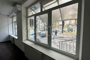 коммерческая по адресу Антоновича ул. (Горького), 25В
