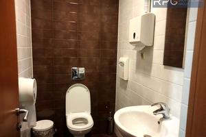 комерційна за адресою Володимирська вул., 12