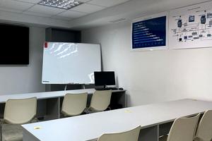 комерційна за адресою Незалежності вул., 18а