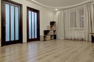 квартира за адресою Михайла Лушпи просп., 5