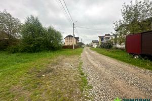 ділянка за адресою Романчука