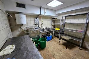 комерційна за адресою Золотоустівська вул., 2/4
