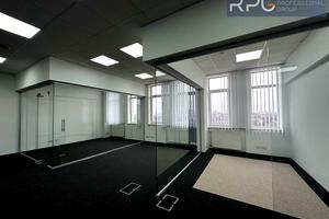 коммерческая по адресу Героїв Космосу ул., 4