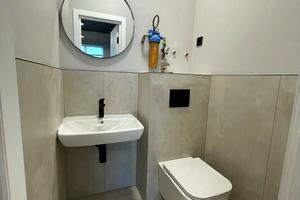 комерційна за адресою Проскурівського підпілля вул., 165г