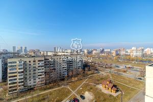 квартира за адресою Романа Шухевича просп. (Генерала Ватутіна), 28-А