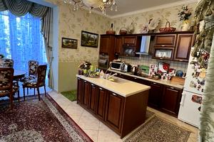 будинок за адресою Освіти вул.