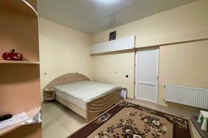 коммерческая по адресу Центральна, 7